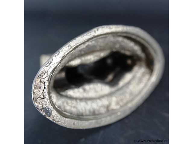 Gegoten basiliek - afbeelding 5 van  5