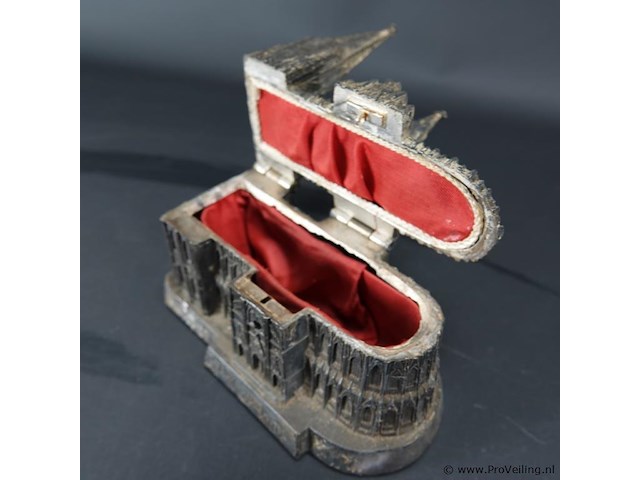 Gegoten kolnerdom als kist - afbeelding 3 van  5