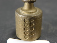 Geijkt bronzen gewicht - afbeelding 1 van  3