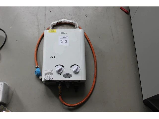 Geiser qlima portable gas water heater 1010. - afbeelding 1 van  2
