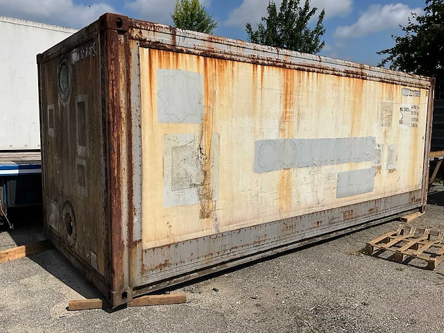Geïsoleerde container 600x240x245cm - afbeelding 2 van  9