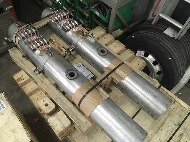 Geïsoleerde metalen smeltbuizen (2x) - afbeelding 1 van  3