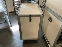 Geïsoleerde transport container (3x) - afbeelding 3 van  4