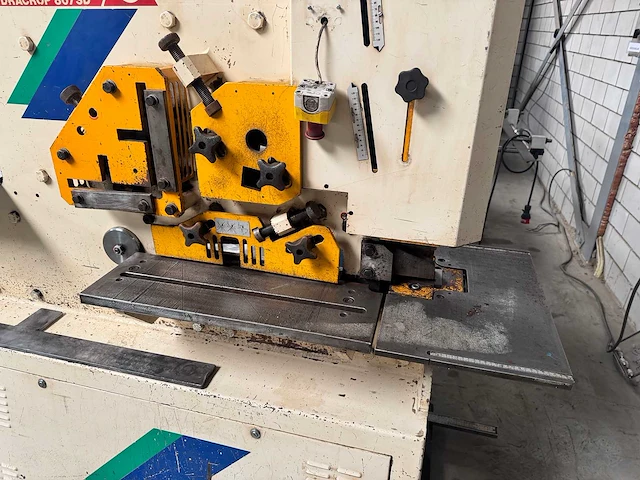 Geka - 2008 - hydracrop 80sd - pons- en knipmachine - afbeelding 3 van  9