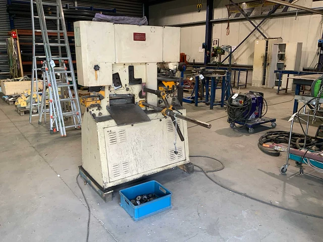 Geka hydracrop 50 / s gecombineerde pons / knipmachine - afbeelding 1 van  9