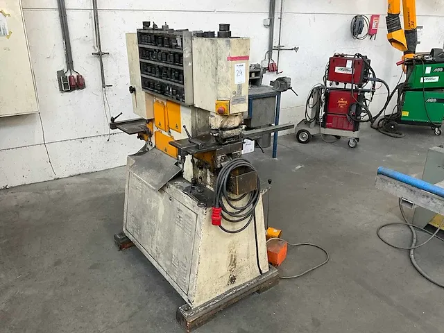 Geka hydracrop 55/a punch knabbelmachine 1998 - afbeelding 1 van  10