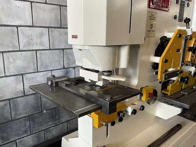 Geka hydracrop-70-s pons- en knipmachine - afbeelding 5 van  9