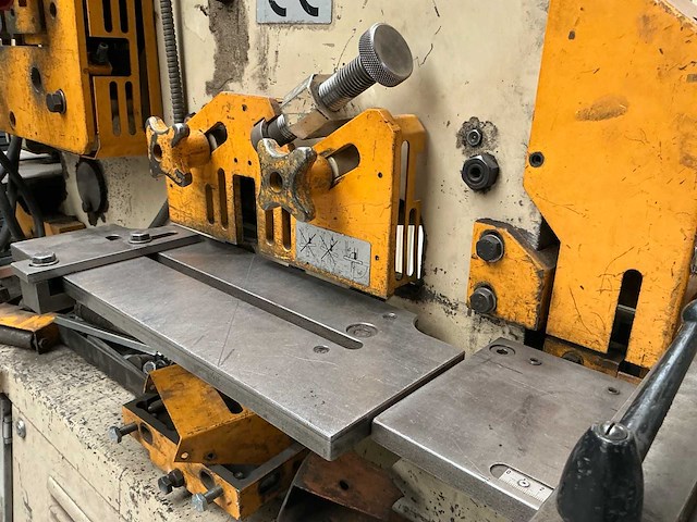 Geka multricrop pons/knip machine - afbeelding 10 van  24