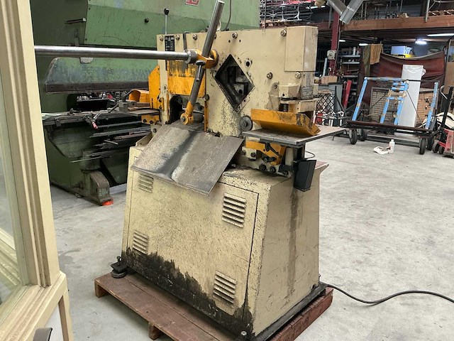 Geka multricrop pons/knip machine - afbeelding 3 van  24