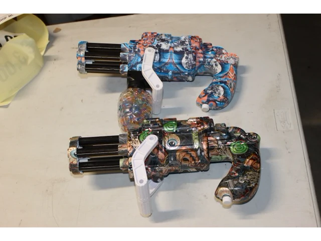 Gelblaster demo modellen 2x zie foto - afbeelding 1 van  3