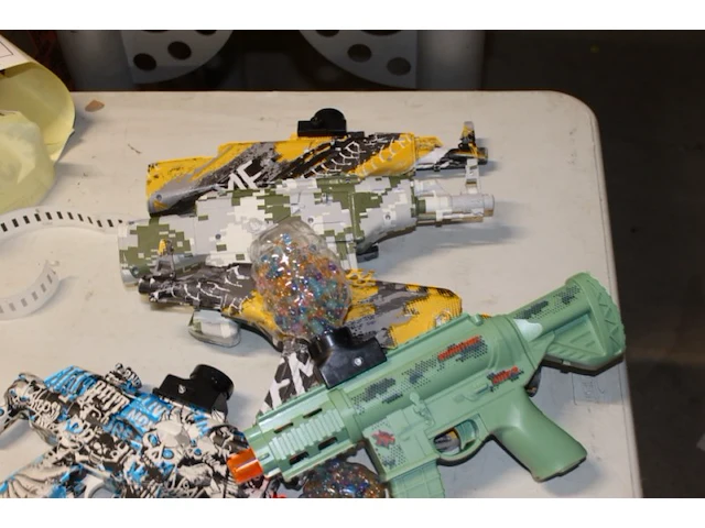 Gelblaster demo modellen 3xx zie foto - afbeelding 7 van  7