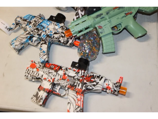 Gelblaster demo modellen 4x zie foto - afbeelding 1 van  3
