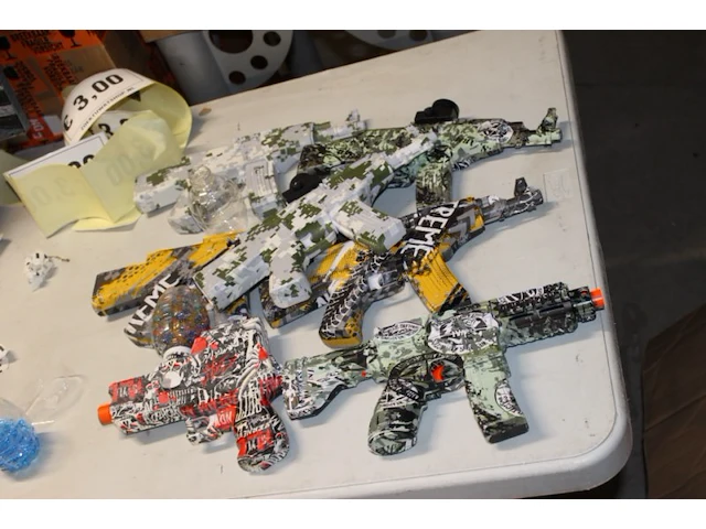 Gelblaster demo modellen 7x zie foto - afbeelding 1 van  7