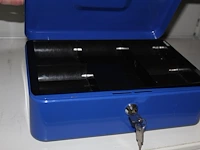 Geldkistje met twee sleutels - afbeelding 2 van  2