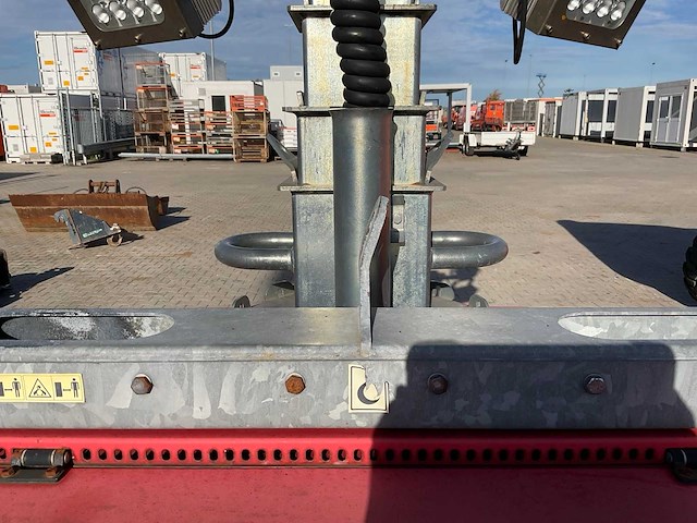 Generac tower light hpc hydro power cube led stationaire lichtmast - afbeelding 15 van  16