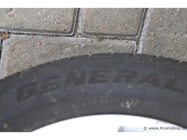 General autobanden type altimax one s met audi aluminium velgen - 4 stuks - afbeelding 4 van  7