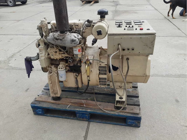 Generator - afbeelding 6 van  7