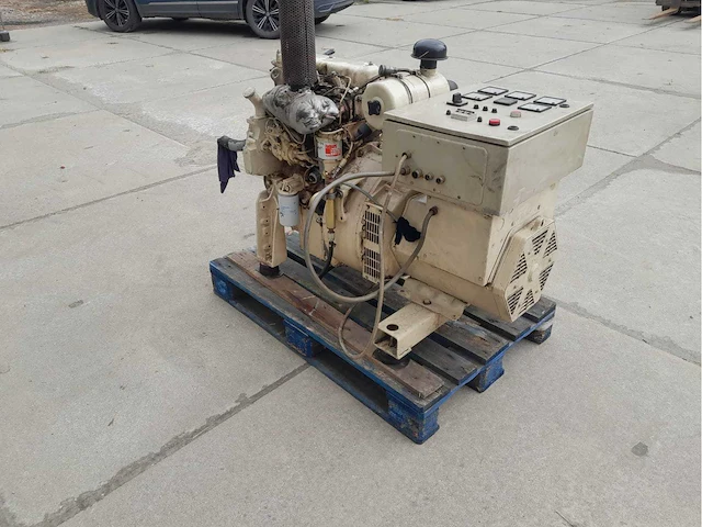 Generator - afbeelding 7 van  7