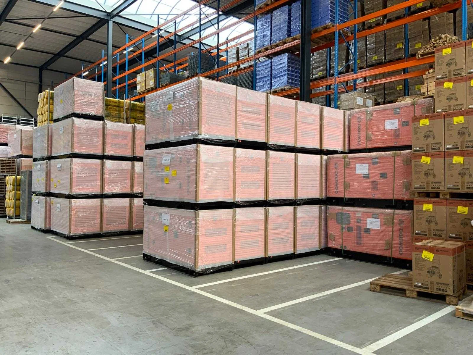 Generatoren logistieke transportmiddelen, gereedschappen en reinigingsmachines