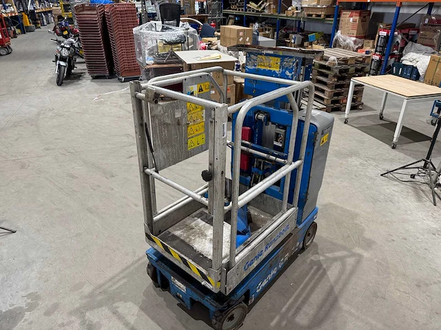Genie - gr-12 - aerial work platforms - 2013 - afbeelding 3 van  9