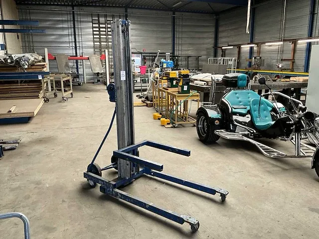 Genie 8l-12 kanaallift - afbeelding 1 van  6