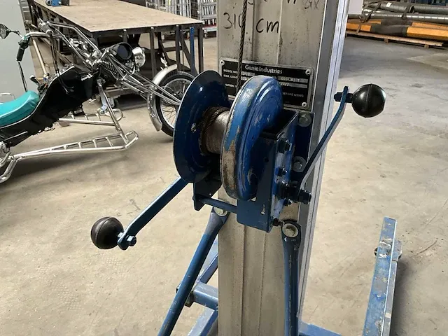 Genie 8l-12 kanaallift - afbeelding 5 van  6