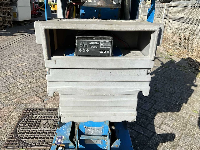 Genie awp 30s-10 hoogwerker - afbeelding 6 van  8