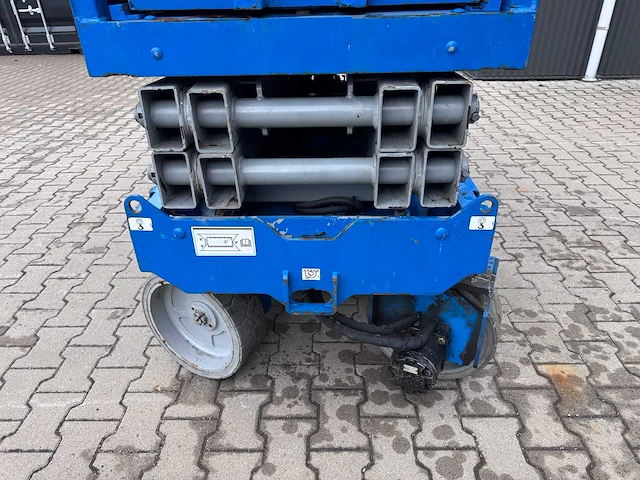 Genie gs-2032 schaarhoogwerker - afbeelding 9 van  28