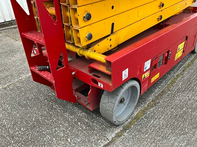 Genie gs-2646 schaarhoogwerker - afbeelding 11 van  12