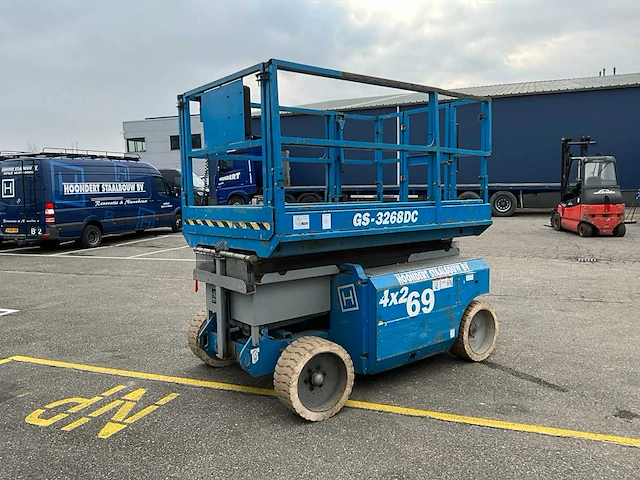 Genie gs-3268dc schaarhoogwerker - afbeelding 10 van  13