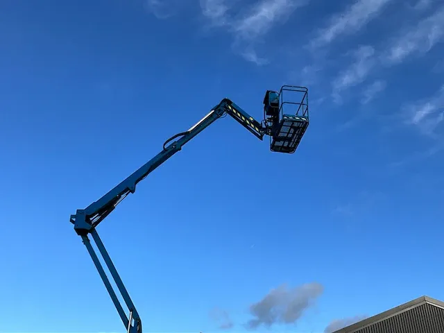 Genie z-45/25 4x4 zelfrijdende knik-telescoophoogwerker - afbeelding 9 van  40