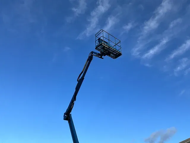 Genie z-45/25 4x4 zelfrijdende knik-telescoophoogwerker - afbeelding 10 van  40