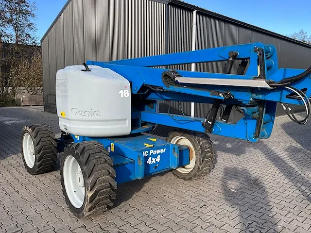 Genie z-45/25 4x4 zelfrijdende knik-telescoophoogwerker - afbeelding 16 van  40