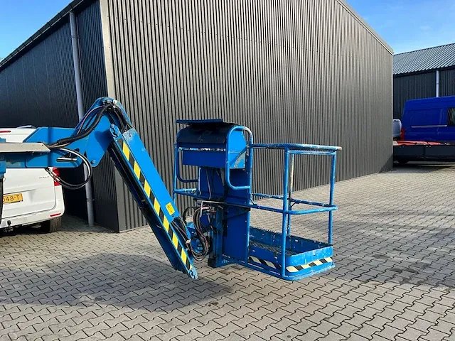 Genie z-45/25 4x4 zelfrijdende knik-telescoophoogwerker - afbeelding 19 van  40