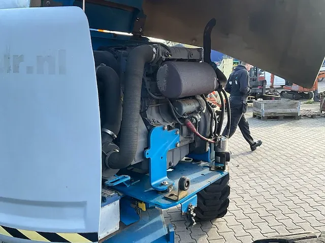 Genie z-45/25 4x4 zelfrijdende knik-telescoophoogwerker - afbeelding 20 van  40