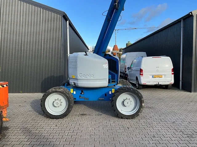 Genie z-45/25 4x4 zelfrijdende knik-telescoophoogwerker - afbeelding 21 van  40