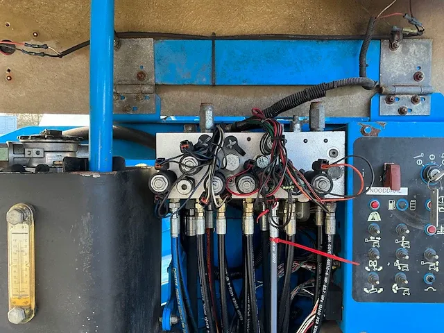 Genie z-45/25 4x4 zelfrijdende knik-telescoophoogwerker - afbeelding 27 van  40