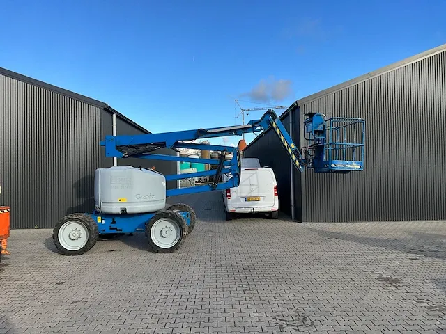 Genie z-45/25 4x4 zelfrijdende knik-telescoophoogwerker - afbeelding 34 van  40