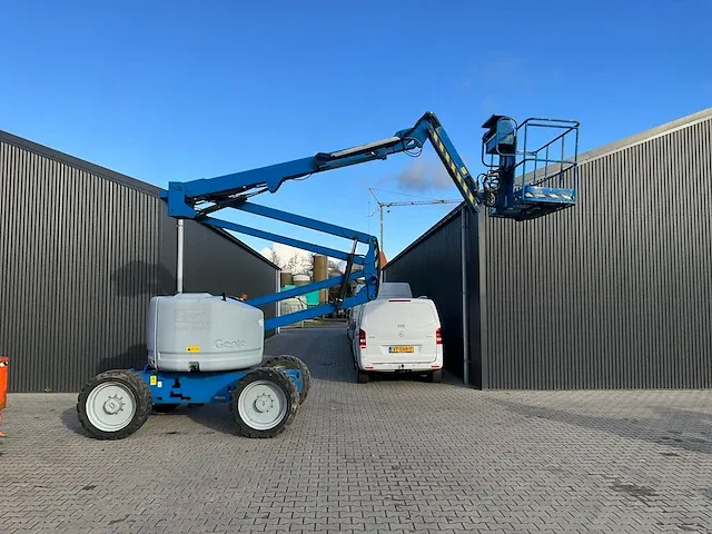 Genie z-45/25 4x4 zelfrijdende knik-telescoophoogwerker - afbeelding 37 van  40