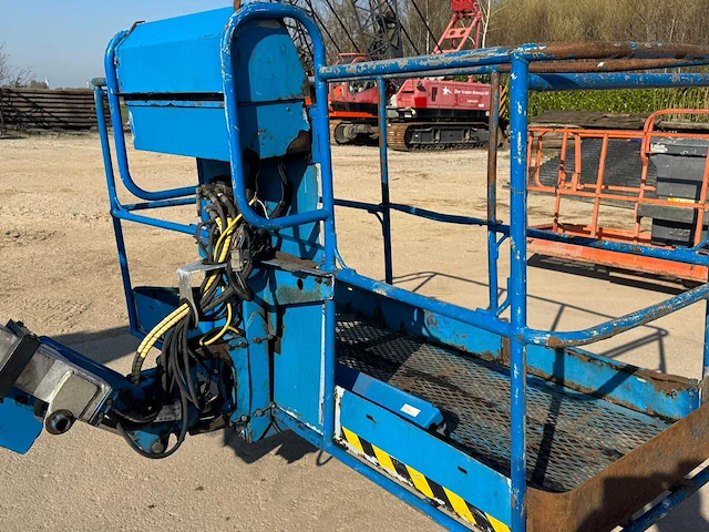 Genie z135/70 knikarm hoogwerker - afbeelding 13 van  15