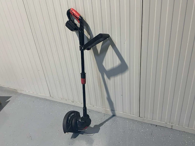 Geo - tuingereedschap op accu, 5 diverse apparaten, accu en lader - afbeelding 11 van  28