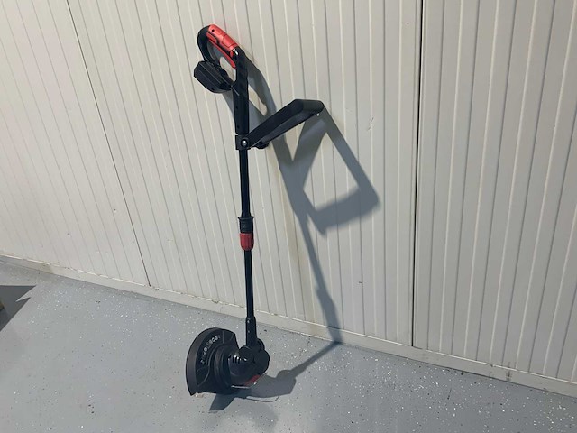 Geo - tuingereedschap op accu, 5 diverse apparaten, accu en lader - afbeelding 11 van  28