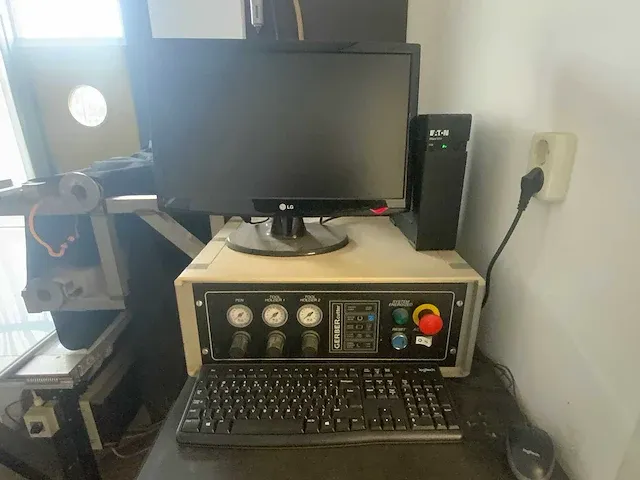 Gerber - cutter dcs-2500 - stoffen snijmachine met tafel - 2001 - afbeelding 5 van  35