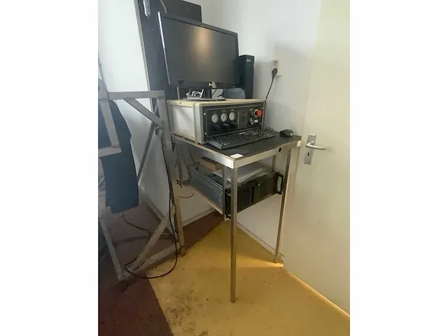 Gerber - cutter dcs-2500 - stoffen snijmachine met tafel - 2001 - afbeelding 35 van  35