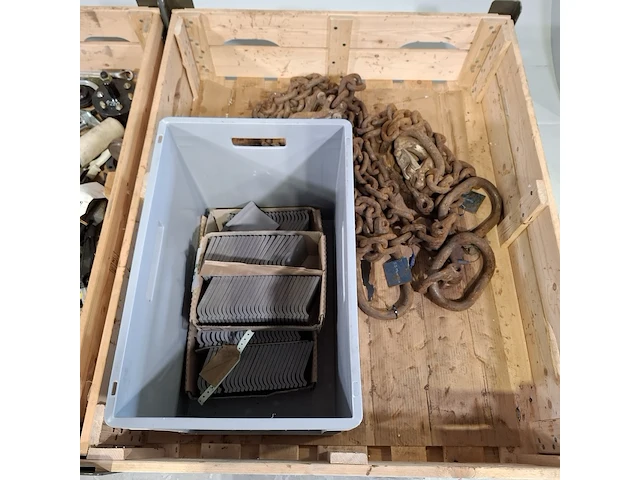 Gereedschap en garageinventaris - afbeelding 11 van  12