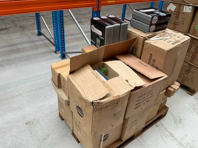 Gereedschap partij 2 pallets - afbeelding 1 van  21