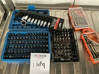 Gereedschap - afbeelding 1 van  4