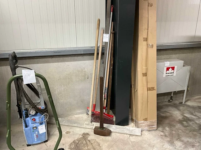 Gereedschap - afbeelding 1 van  4