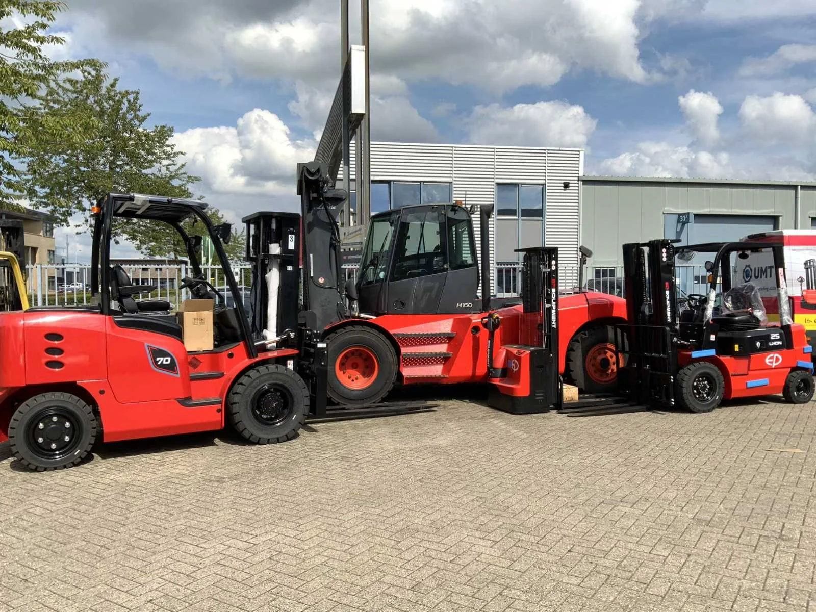 Gereedschappen - nieuwe heftrucks - nieuwe schaarliften