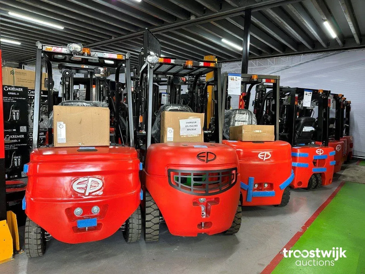 Gereedschappen, machines, schoonmaakmachines en intern transport materieel